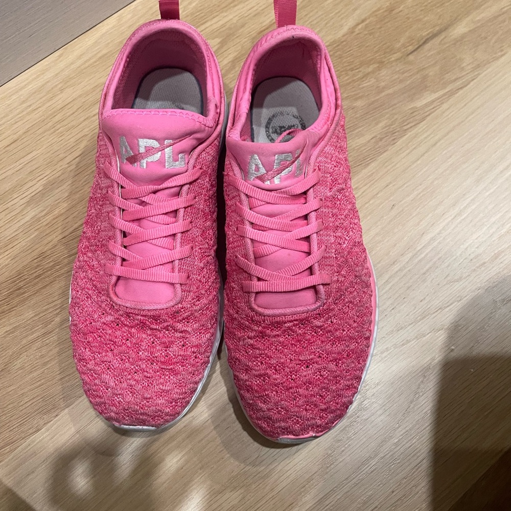 APL Women Techloom Phantom Sneaker Pink 8.5